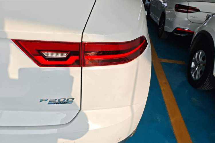 Used Jaguar E-PACE 2018 P200 China VI Right Rear Taillight