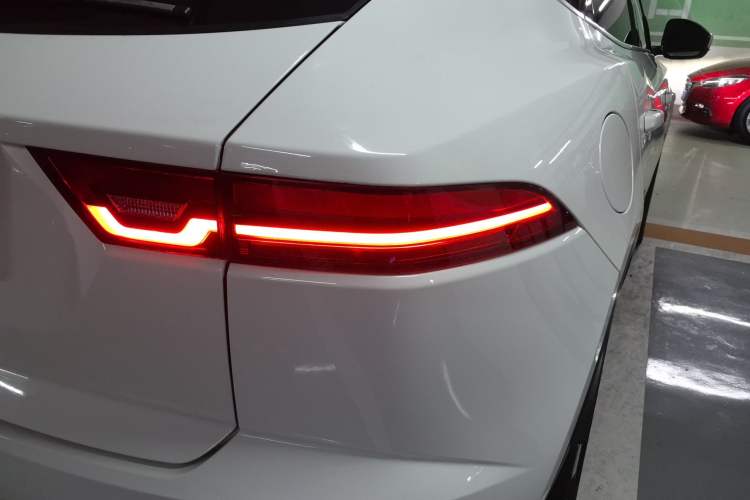 Used Jaguar E-PACE 2018 P200 S China VI Right Rear Taillight