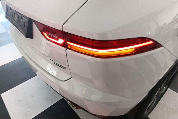 Used Jaguar E-PACE 2018 P200 S China VI Right Rear Taillight