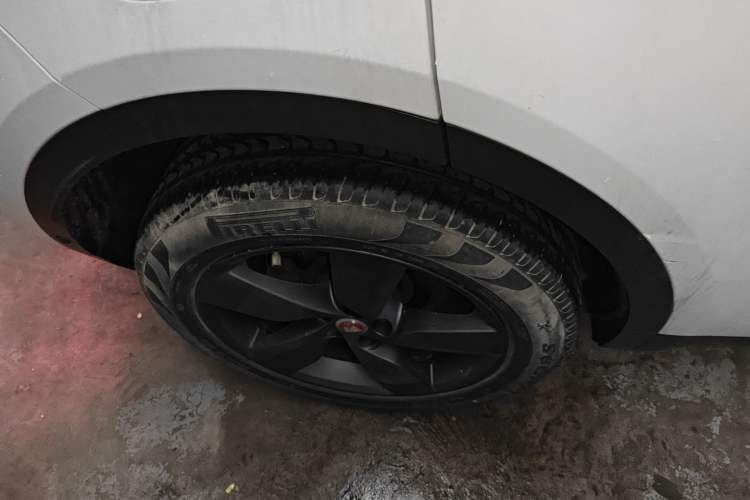 Used Jaguar E-PACE 2018 P250 S China VI Right Rear Wheel Hub