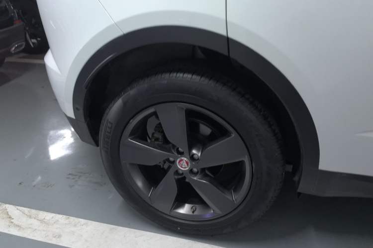 Used Jaguar E-PACE 2018 P200 S China VI Right Rear Wheel Hub