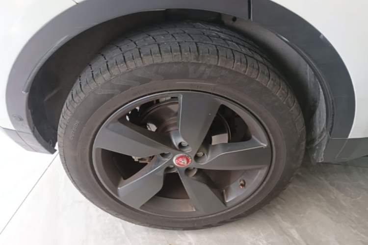 Used Jaguar E-PACE 2018 P250 SE China VI Right Rear Wheel Hub