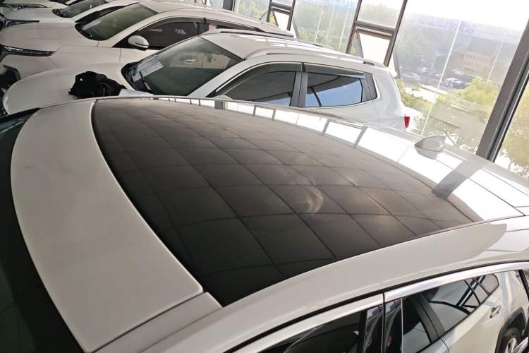 Used Jaguar E-PACE 2018 P200 China VI Roof