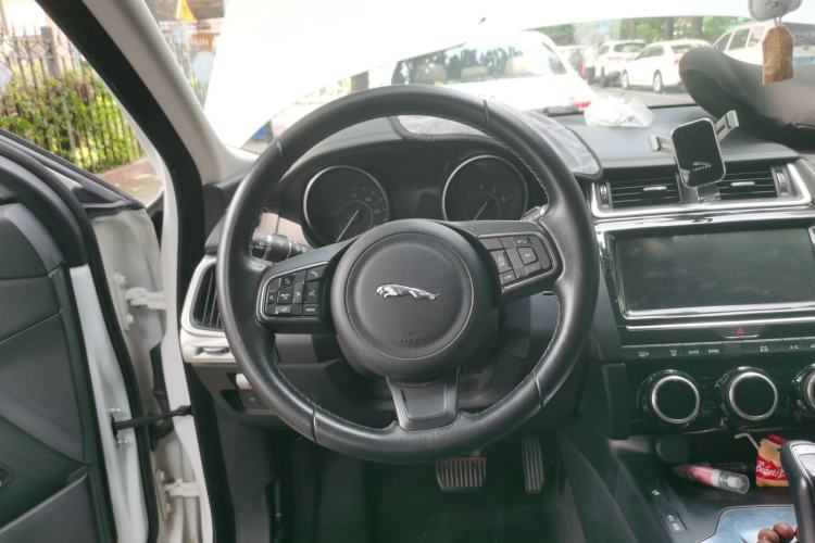 Used Jaguar E-PACE 2018 P200 S China VI Steering Wheel