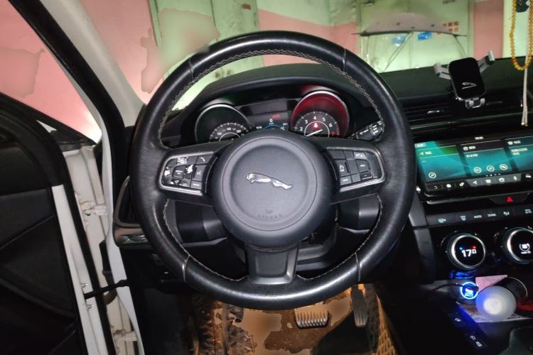 Used Jaguar E-PACE 2018 P200 S China V-standard Steering Wheel