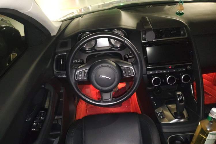 Used Jaguar E-PACE 2018 P200 S China V-standard Steering Wheel