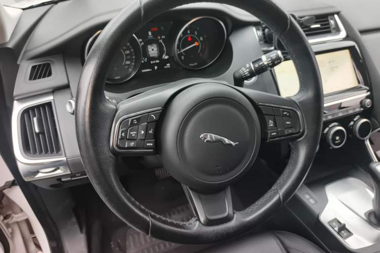 Used Jaguar E-PACE 2018 P200 S China VI Steering Wheel