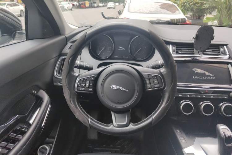 Used Jaguar E-PACE 2018 P200 S China VI Steering Wheel
