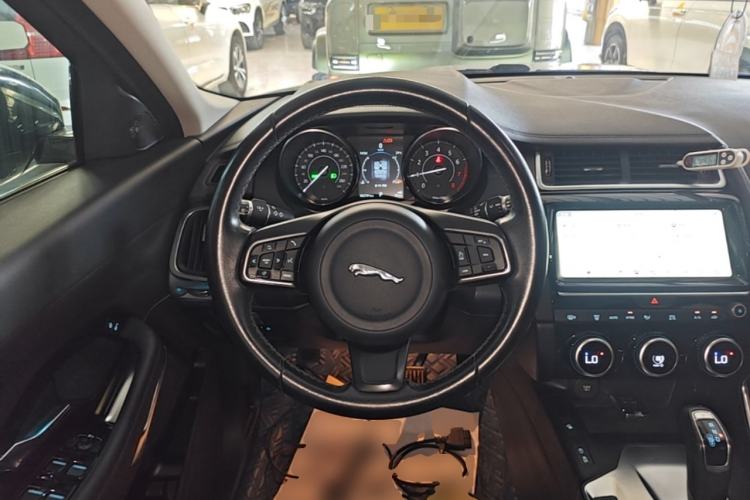 Used Jaguar E-PACE 2018 P250 S China VI Steering Wheel