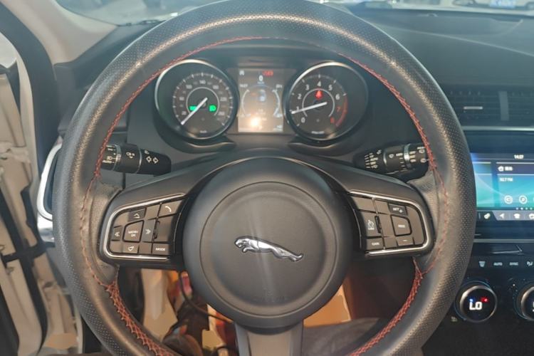Used Jaguar E-PACE 2018 P250 S China VI Steering Wheel