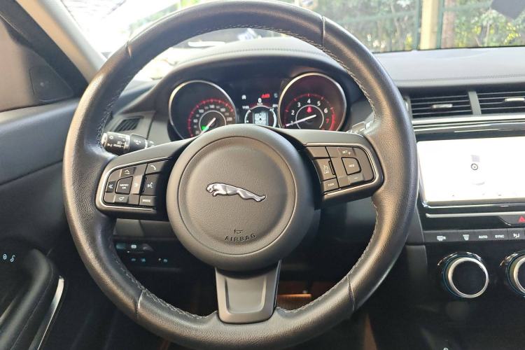 Used Jaguar E-PACE 2018 P250 S China VI Steering Wheel