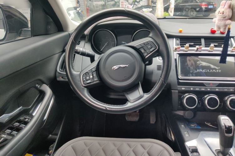 Used Jaguar E-PACE 2018 P250 SE China V-standard Steering Wheel