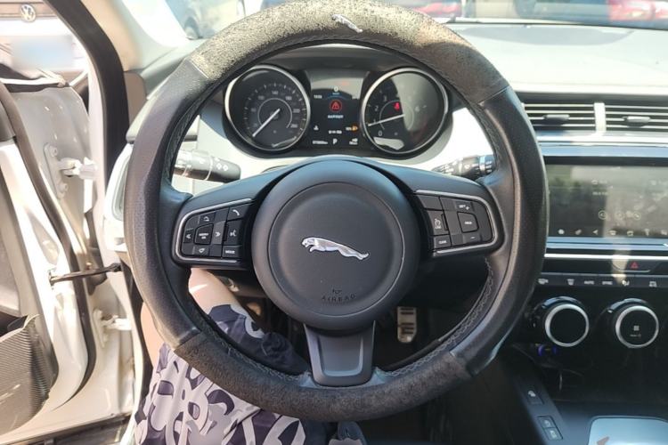 Used Jaguar E-PACE 2018 P200 S China VI Steering Wheel