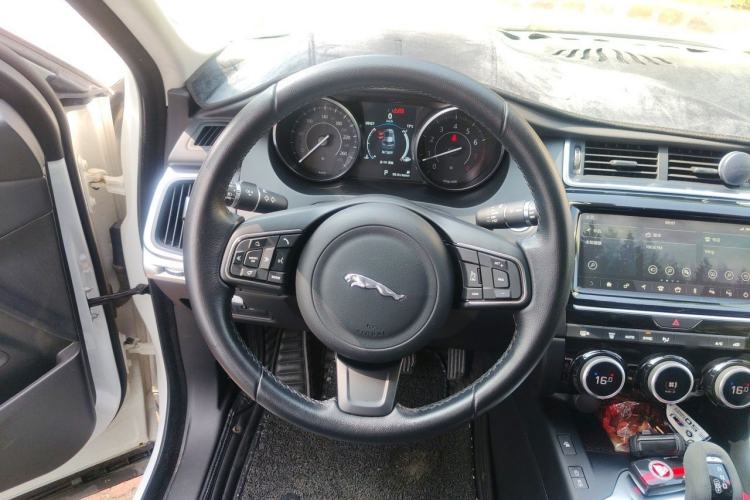 Used Jaguar E-PACE 2018 P200 S China VI Steering Wheel