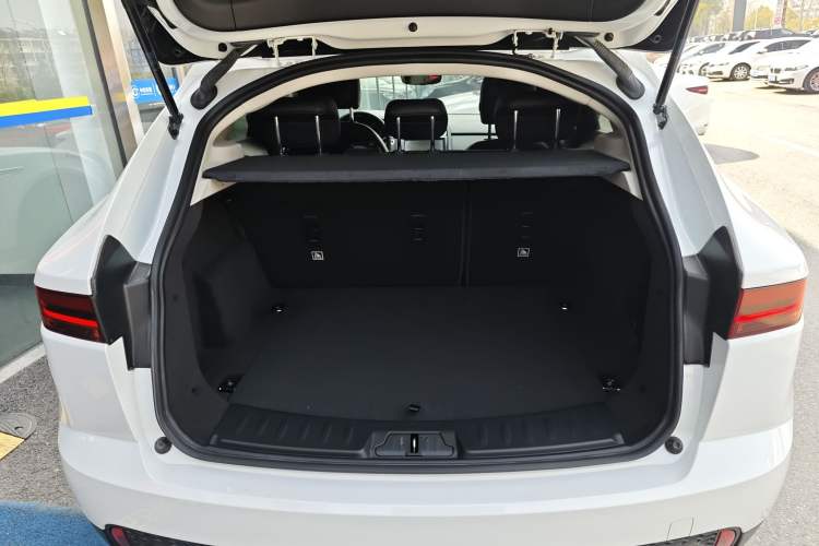 Used Jaguar E-PACE 2018 P200 S China VI Trunk