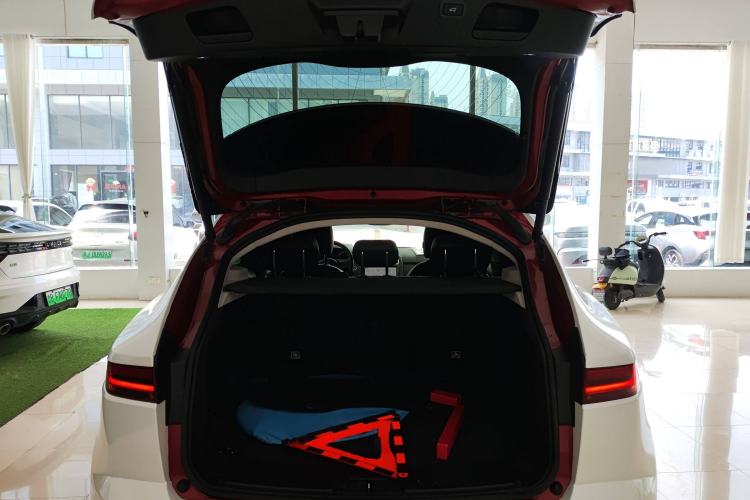 Used Jaguar E-PACE 2018 P250 SE China V-standard Trunk