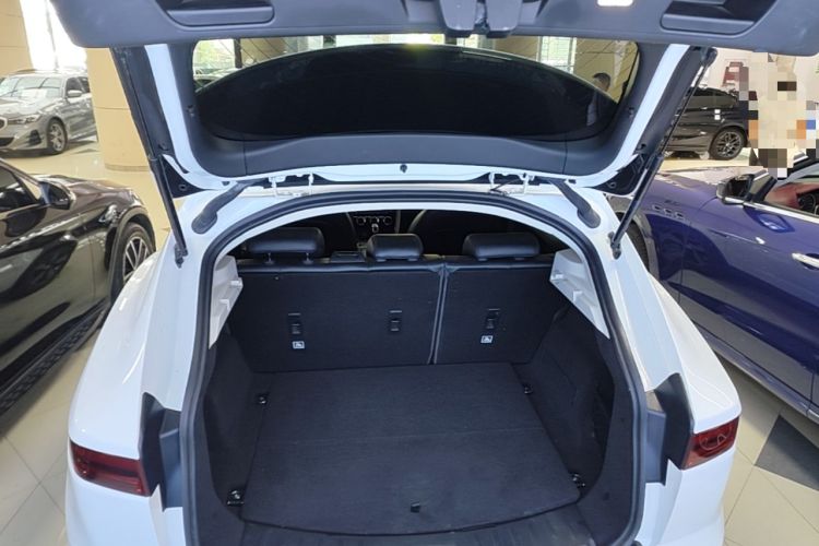 Used Jaguar E-PACE 2018 P250 S China VI Trunk