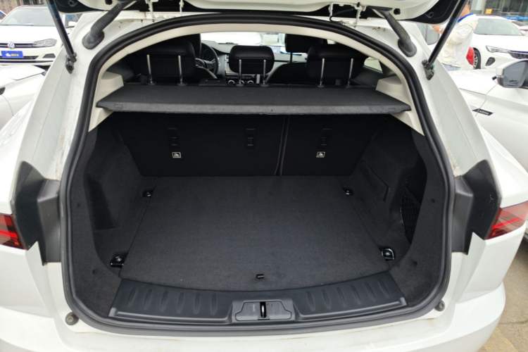 Used Jaguar E-PACE 2018 P200 S China VI Trunk