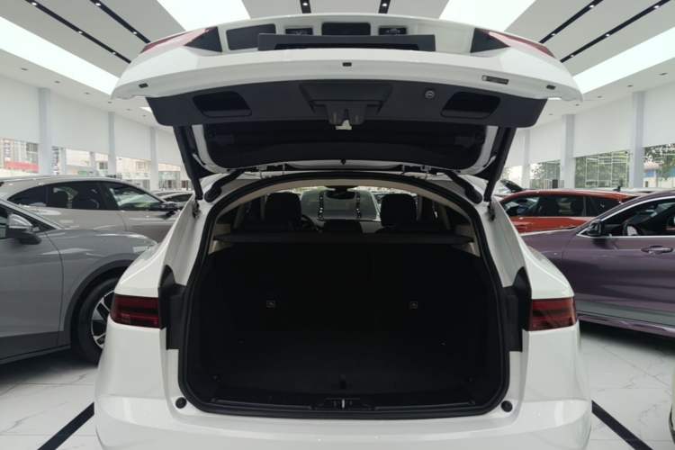 Used Jaguar E-PACE 2018 P200 S China VI Trunk