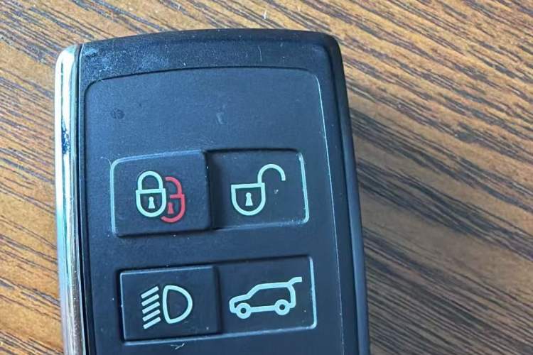 Used Jaguar E-PACE 2018 P200 S China VI Vehicle Key