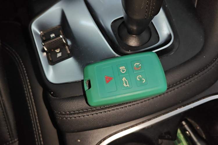 Used Jaguar E-PACE 2018 P250 S China VI Vehicle Key