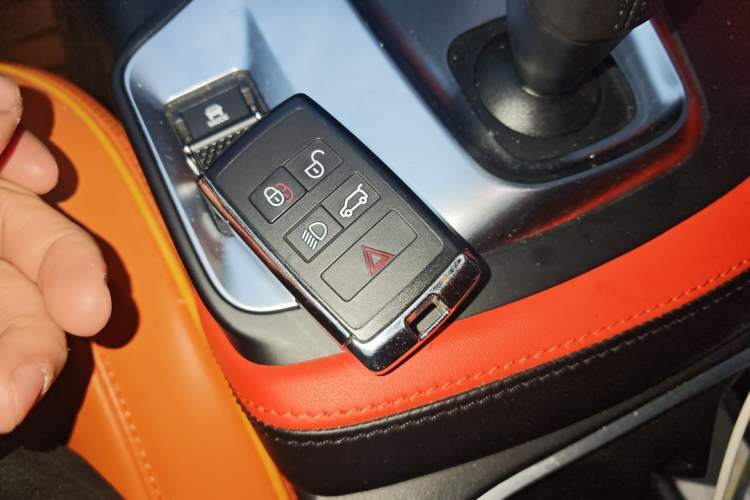 Used Jaguar E-PACE 2018 P250 S China VI Vehicle Key