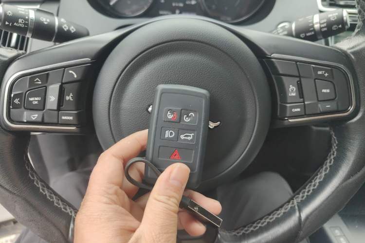 Used Jaguar E-PACE 2018 P200 S China VI Vehicle Key