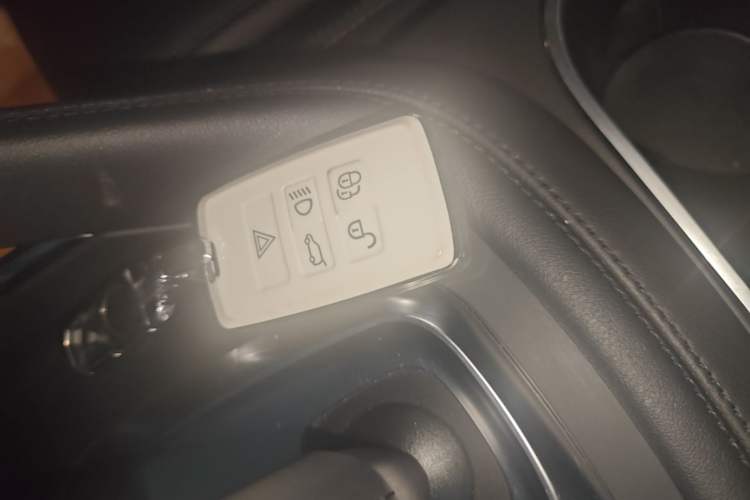 Used Jaguar E-PACE 2018 P250 S China VI Vehicle Key