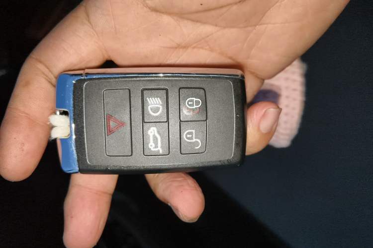 Used Jaguar E-PACE 2018 P200 S China VI Vehicle Key