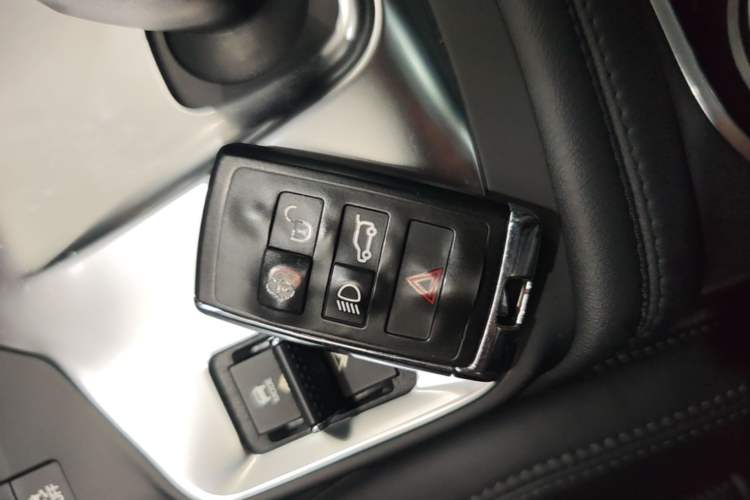 Used Jaguar E-PACE 2018 P250 SE China VI Vehicle Key