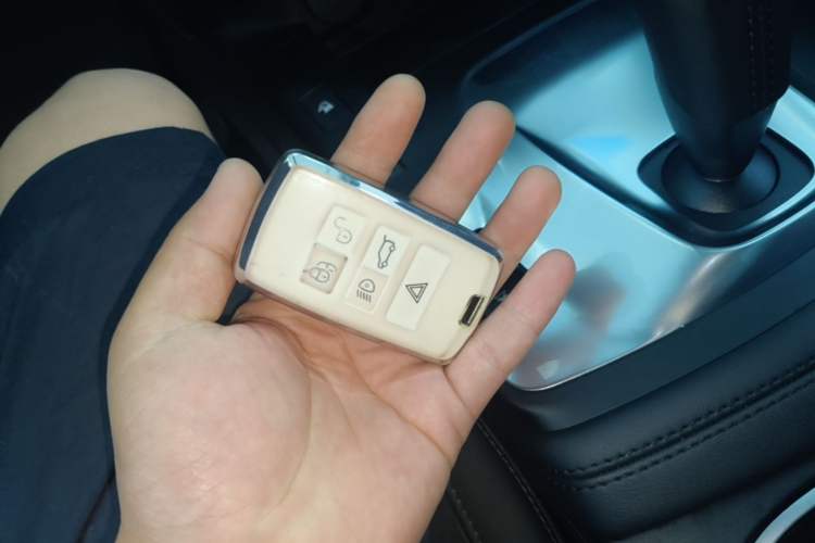Used Jaguar E-PACE 2018 P200 S China VI Vehicle Key