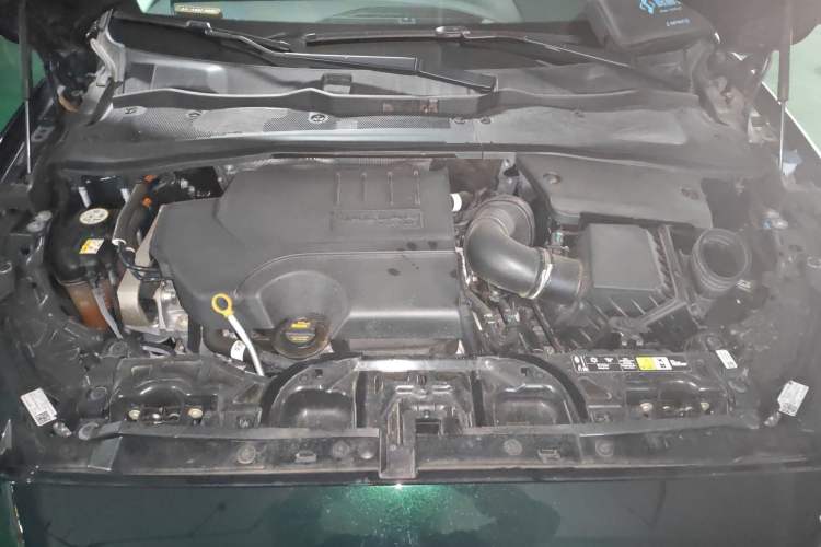Used Jaguar E-PACE 2024 YAO Black Sport Edition R-DYNAMIC SE BLACK Engine Bay