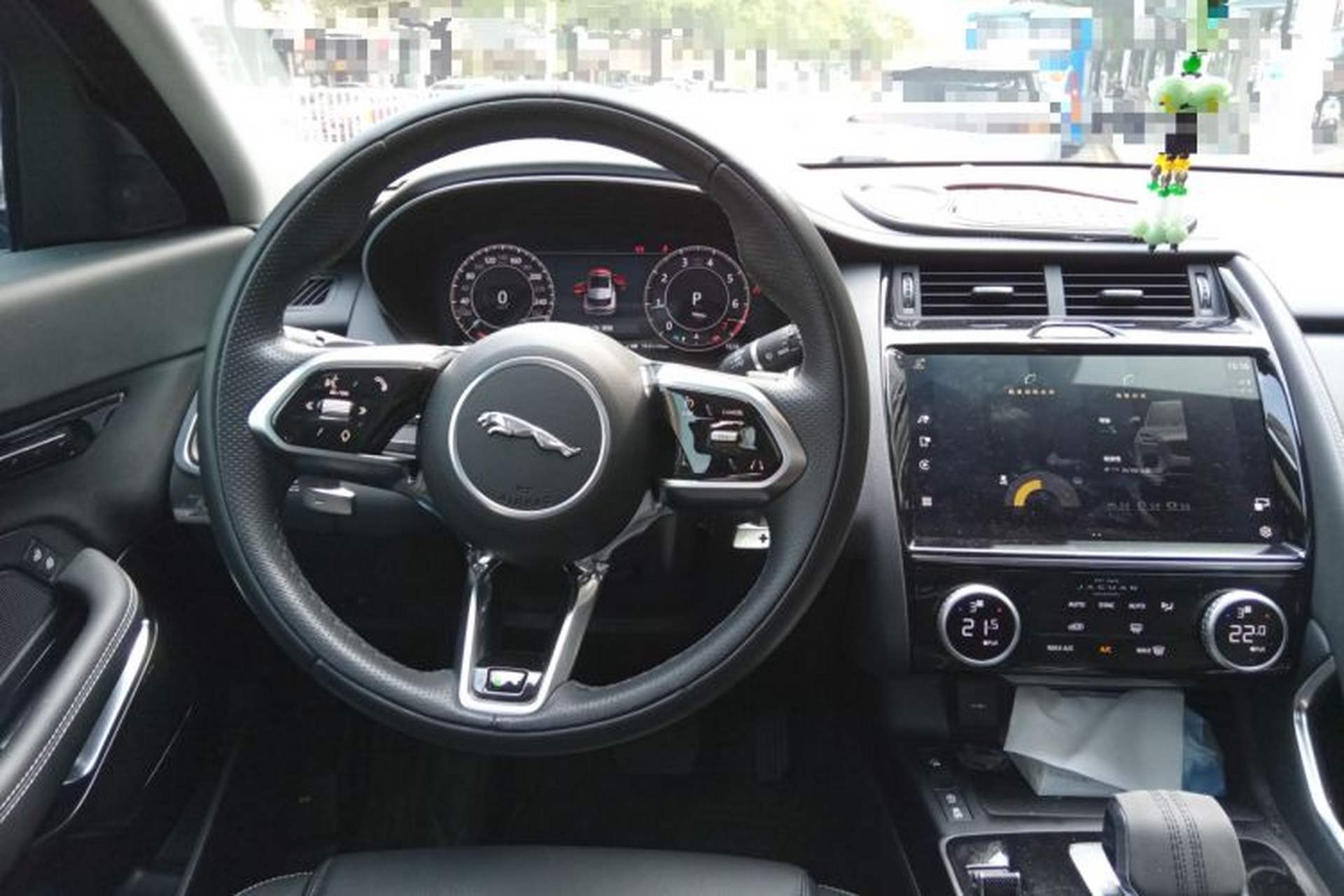 Used Jaguar E-PACE 2024 All-New R-DYNAMIC S Sport Edition Steering Wheel