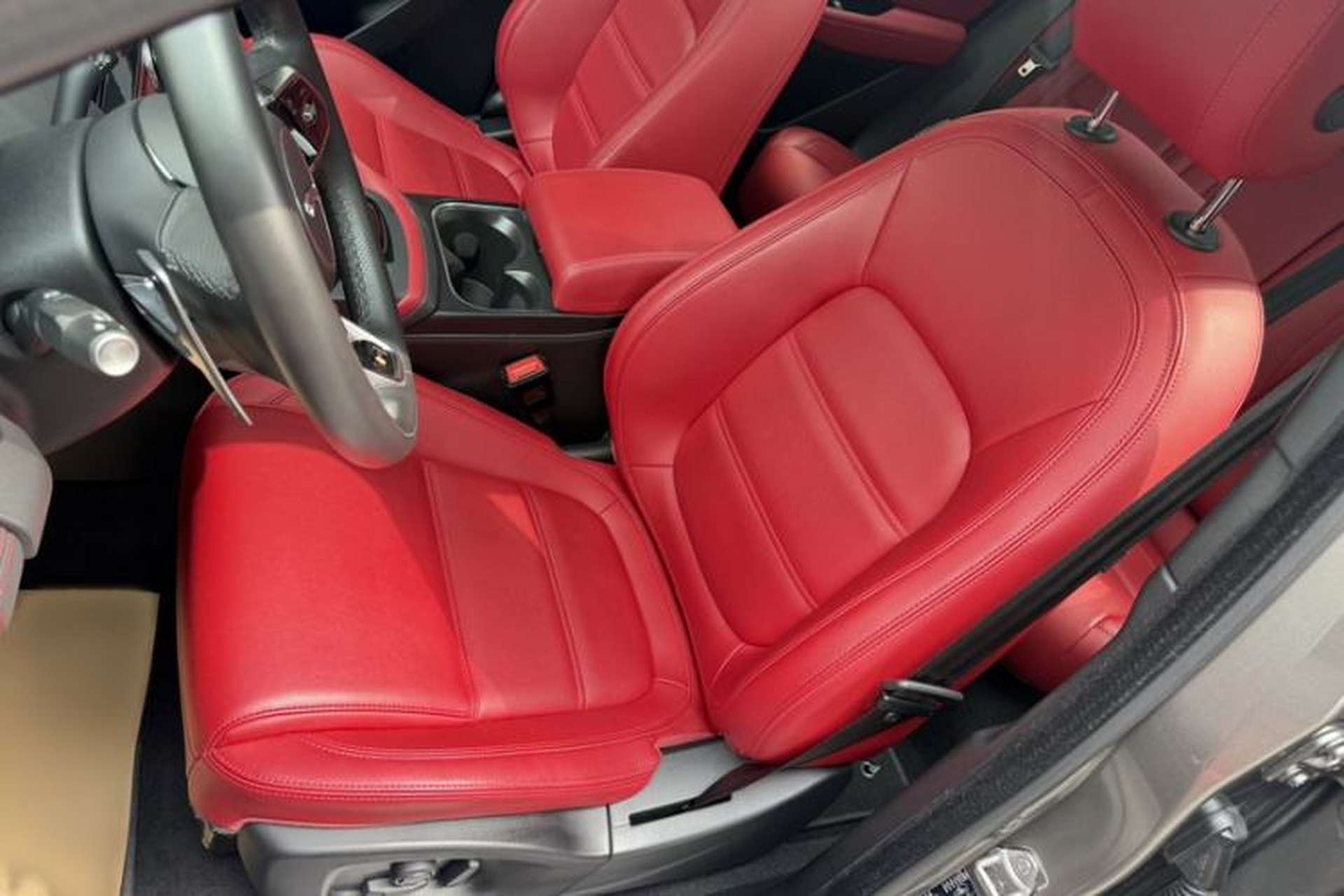 Used Jaguar E-PACE 2024 All-New R-DYNAMIC S Sport Edition Interior 4