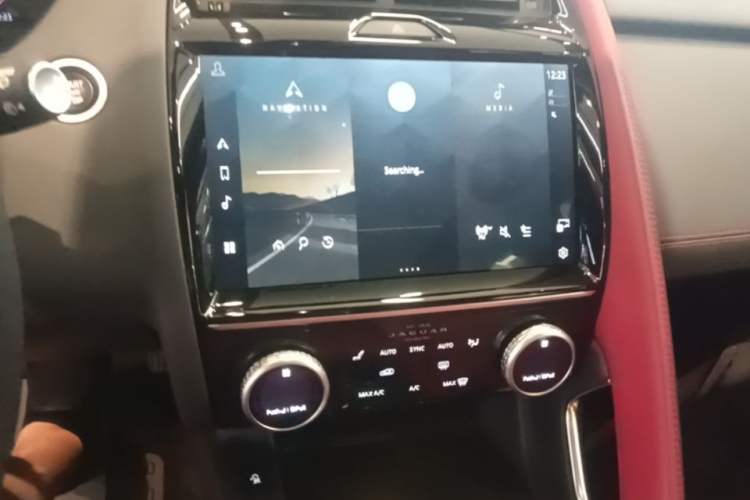 Used Jaguar E-PACE 2024 All-New R-DYNAMIC S Sport Edition Audio And AC Panel