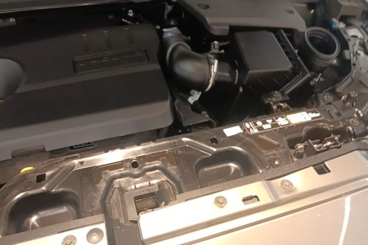 Used Jaguar E-PACE 2024 All-New R-DYNAMIC S Sport Edition Engine Bay Left