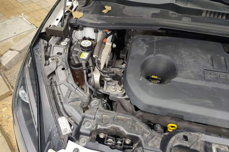 Used Jaguar E-PACE 2024 All-New R-DYNAMIC S Sport Edition Engine Bay Right
