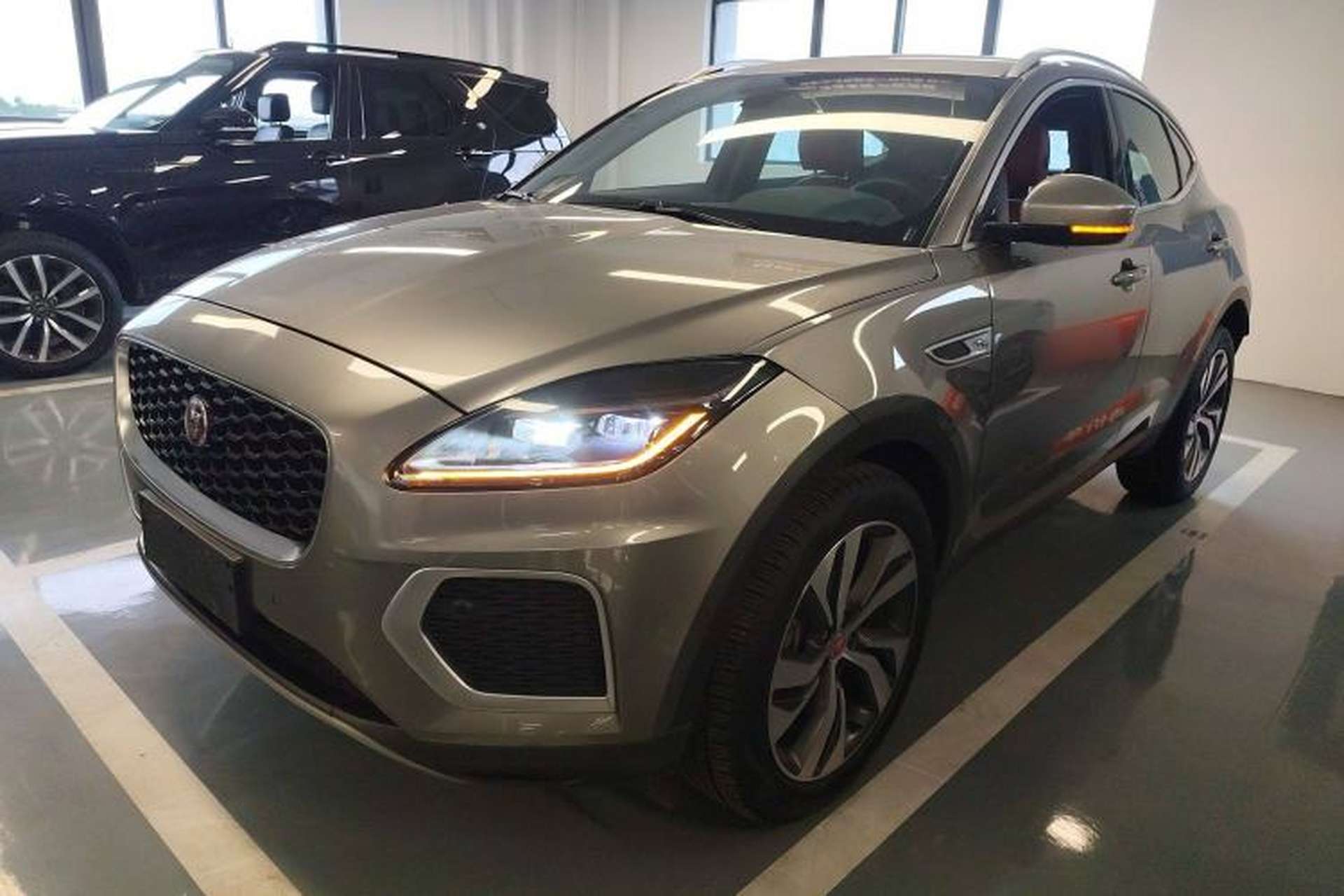 Used Jaguar E-PACE 2024 All-New R-DYNAMIC S Sport Edition Front Left 45 Deg