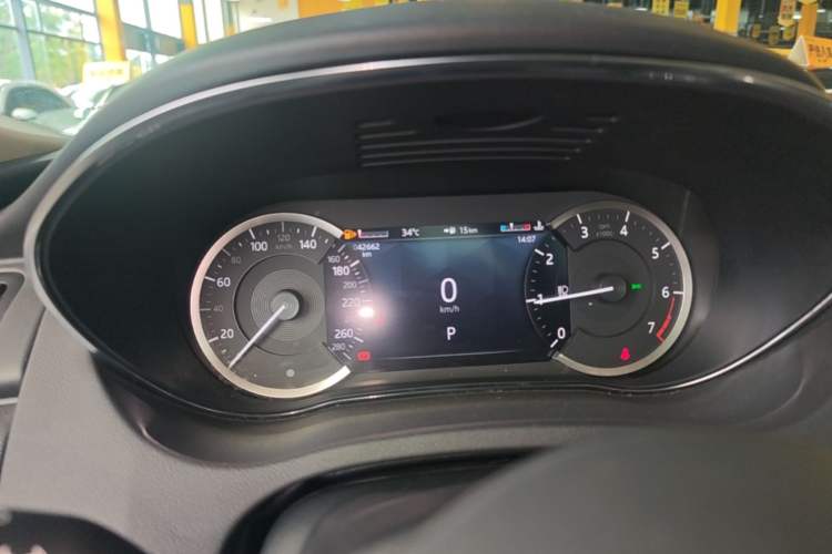 Used Jaguar E-PACE 2024 Youth Sports Edition R-DYNAMIC Instrument Cluster