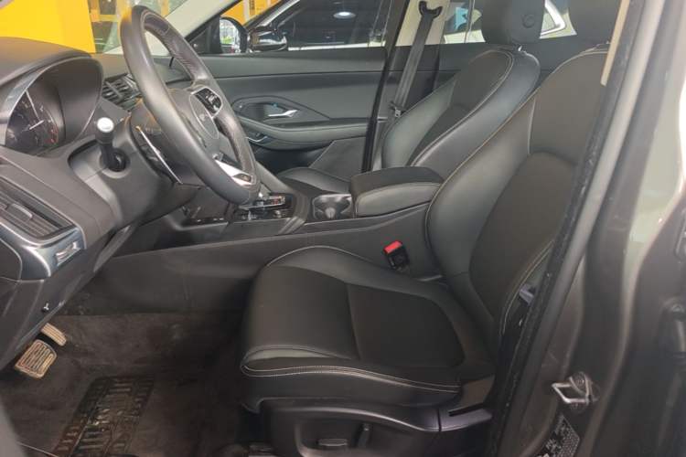 Used Jaguar E-PACE 2024 Youth Sports Edition R-DYNAMIC Left Front Seat