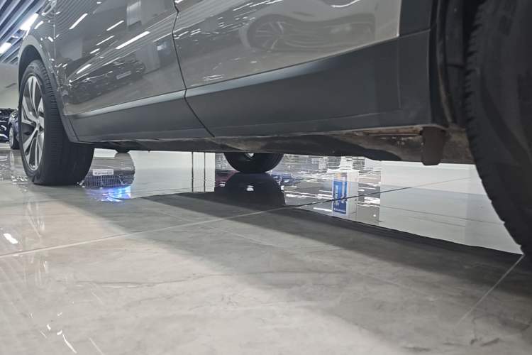 Used Jaguar E-PACE 2024 All-New R-DYNAMIC S Sport Edition Left Side Sill