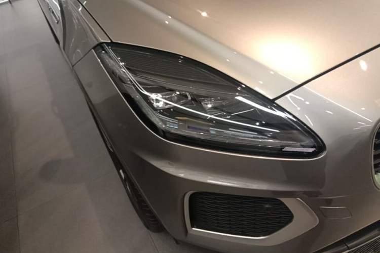 Used Jaguar E-PACE 2024 All-New R-DYNAMIC S Sport Edition Right Front Headlight