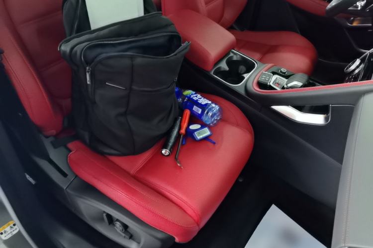 Used Jaguar E-PACE 2024 All-New R-DYNAMIC S Sport Edition Right Front Seat
