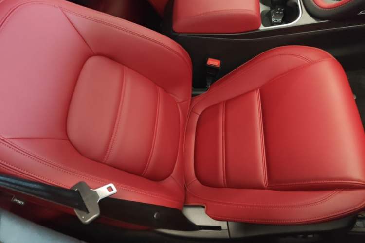Used Jaguar E-PACE 2024 All-New R-DYNAMIC S Sport Edition Right Front Seat