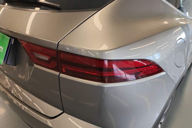 Used Jaguar E-PACE 2024 All-New R-DYNAMIC S Sport Edition Right Rear Taillight