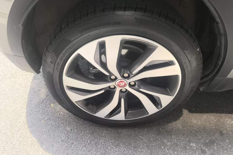 Used Jaguar E-PACE 2024 All-New R-DYNAMIC S Sport Edition Right Rear Wheel Hub