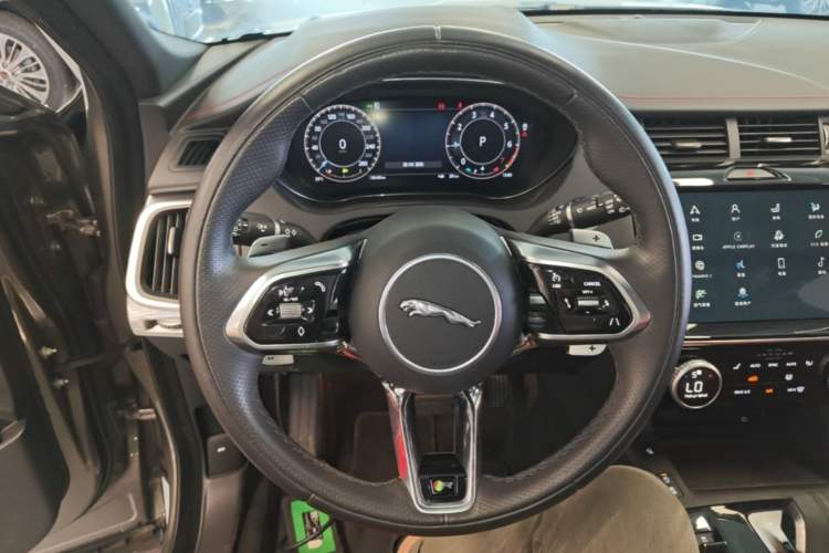 Used Jaguar E-PACE 2024 All-New R-DYNAMIC S Sport Edition Steering Wheel