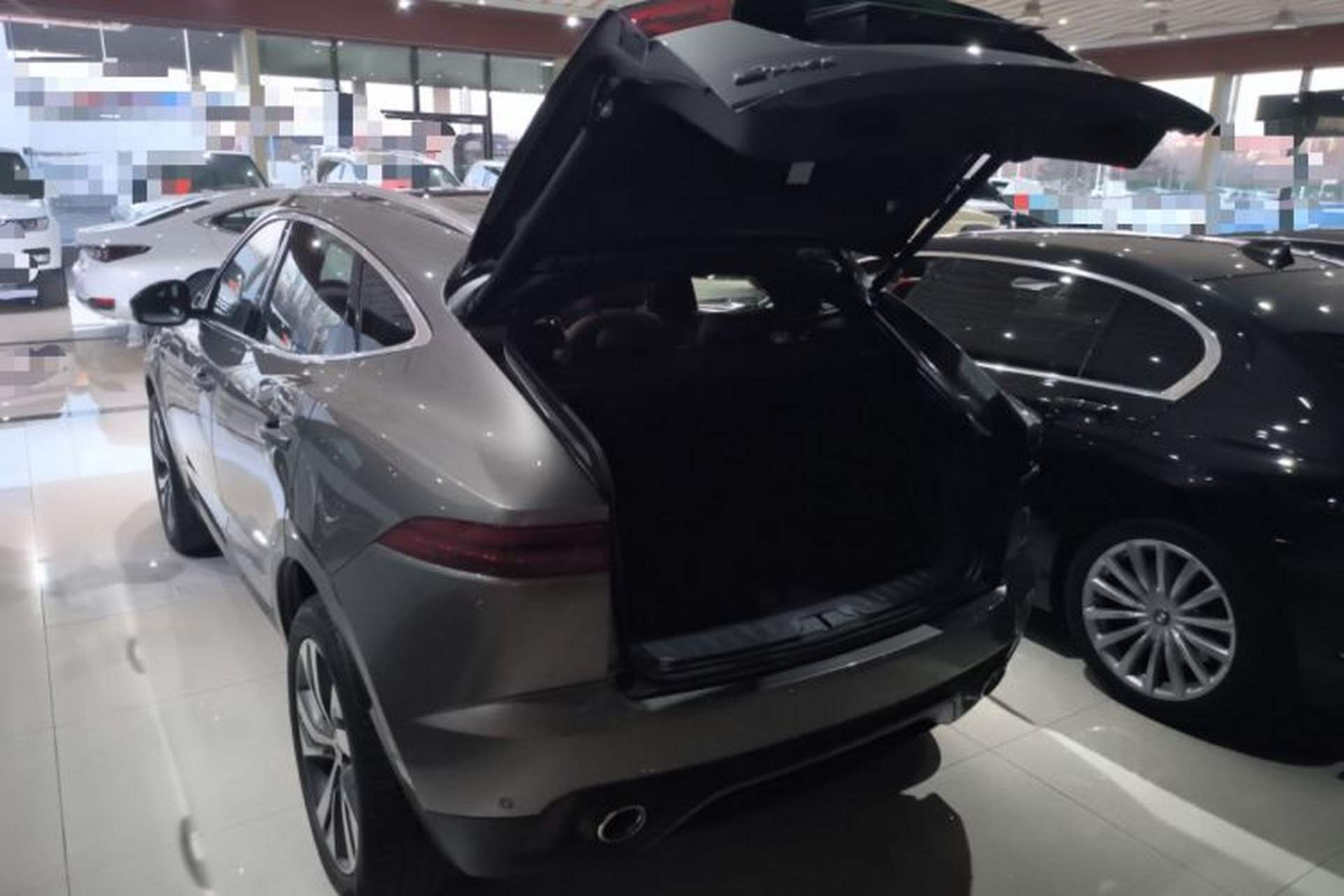 Used Jaguar E-PACE 2024 All-New R-DYNAMIC S Sport Edition Trunk
