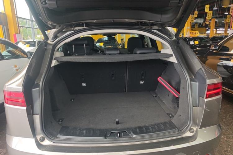 Used Jaguar E-PACE 2024 Youth Sports Edition R-DYNAMIC Trunk