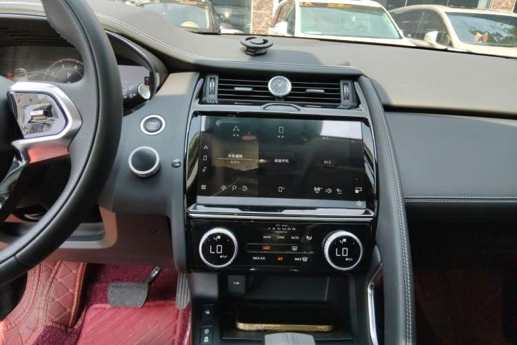 Used Jaguar E-PACE 2024 YAO Black Sport Edition R-DYNAMIC SE BLACK Audio And AC Panel